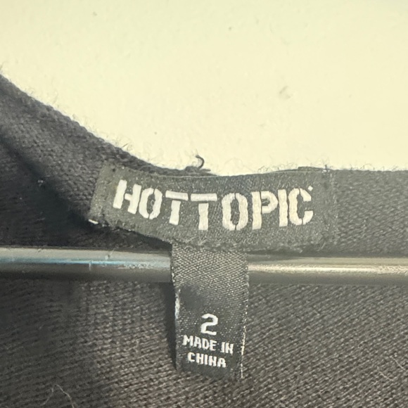 Hot Topic Black Knit Cardigan - Picture 2 of 3